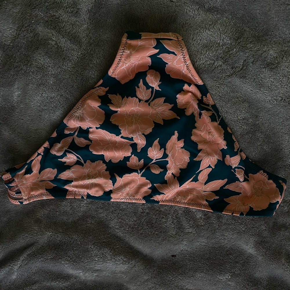 pretty flower bathing suit bottoms!!
